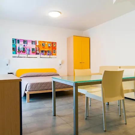Burano Aparthotel *