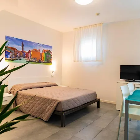 Burano Aparthotel *