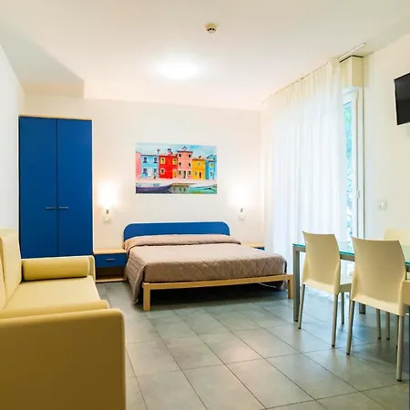 Burano Aparthotel *