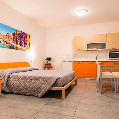 Burano Apartahotel *